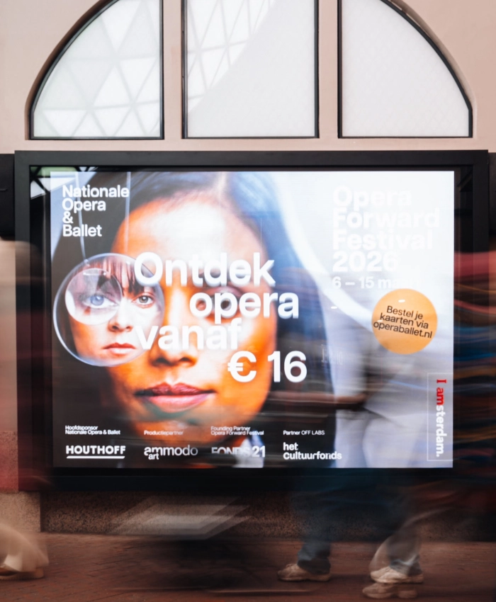 Modern LED scherm in winkelcentrum