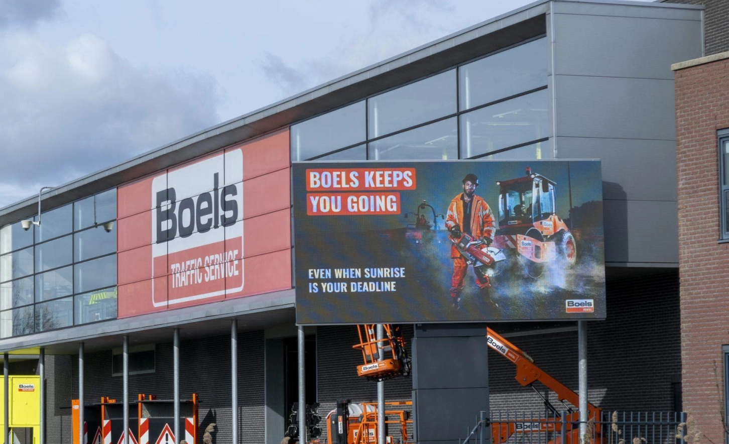 Outdoor LED signage bij Boels - HOOQD