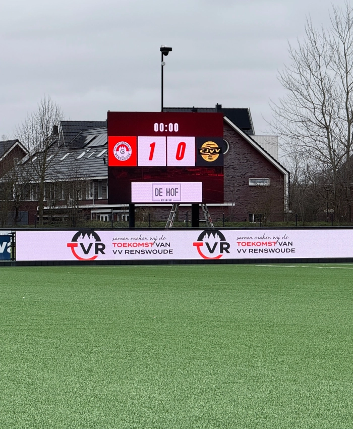 VV Renswoude met een LED scorebord van HOOQD