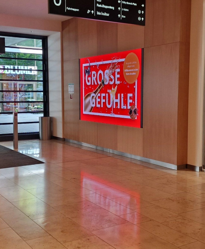 Riem Arcaden LED PLS 01 scaled